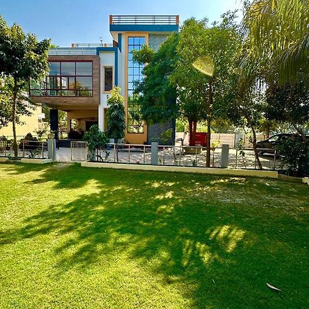 Villa Kaashi Flora Varanasi Exterior foto