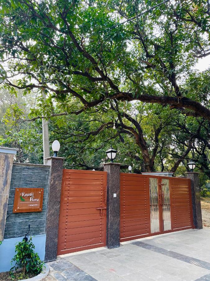 Villa Kaashi Flora Varanasi Exterior foto