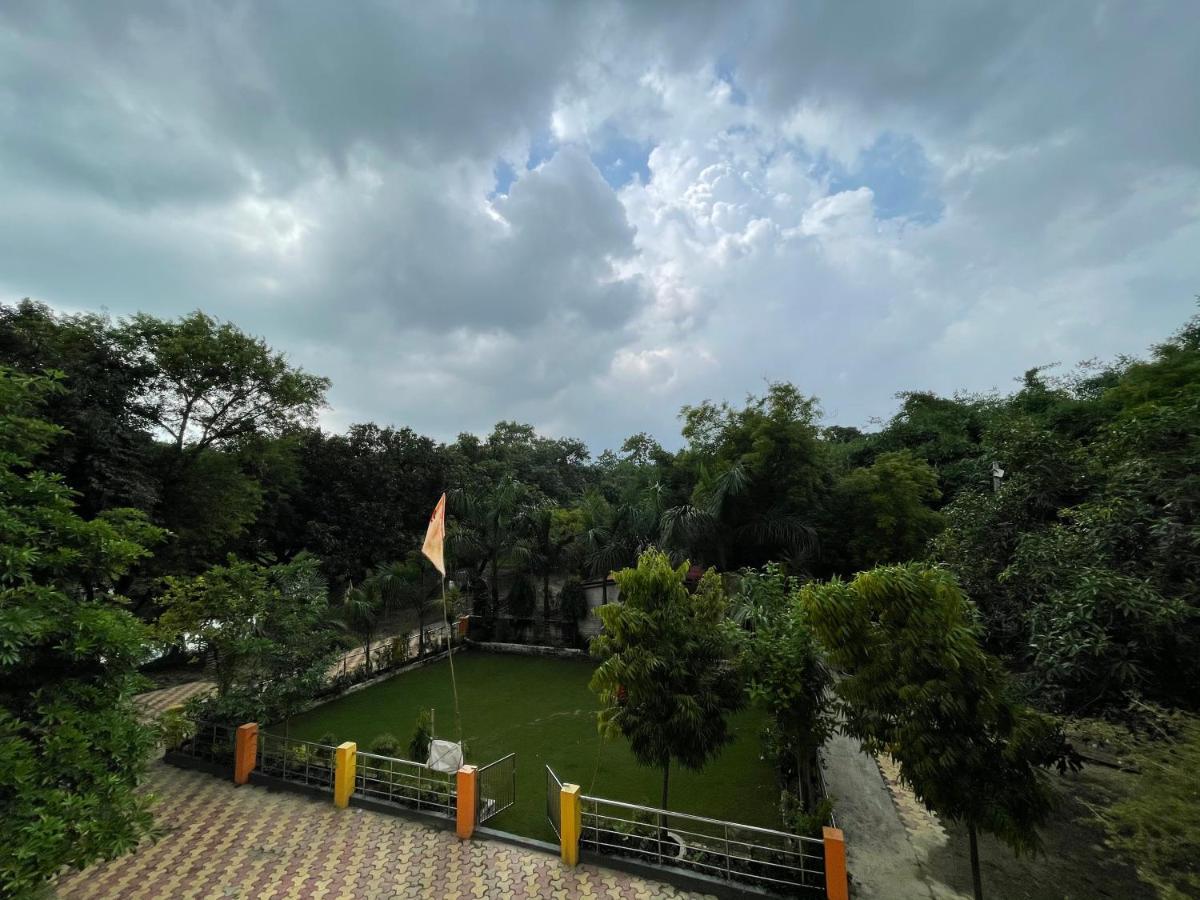Villa Kaashi Flora Varanasi Exterior foto